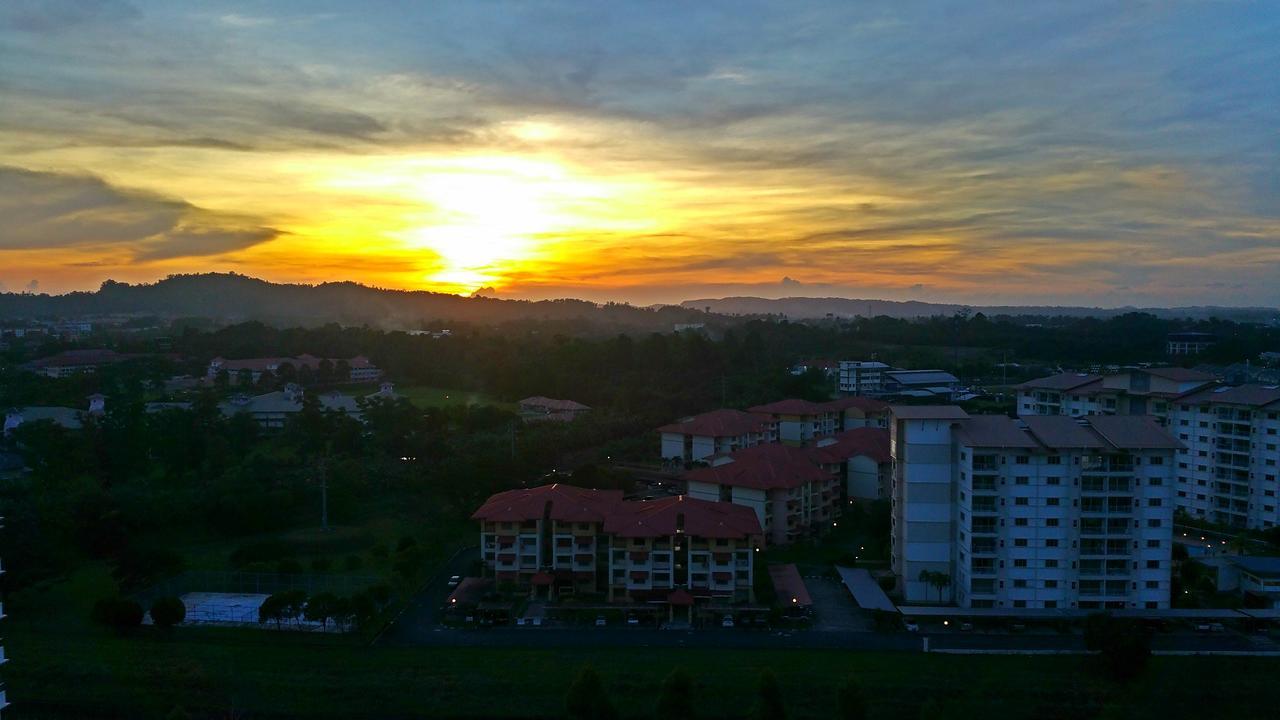 Hello Kitty Signature Suite Sandakan Buitenkant foto