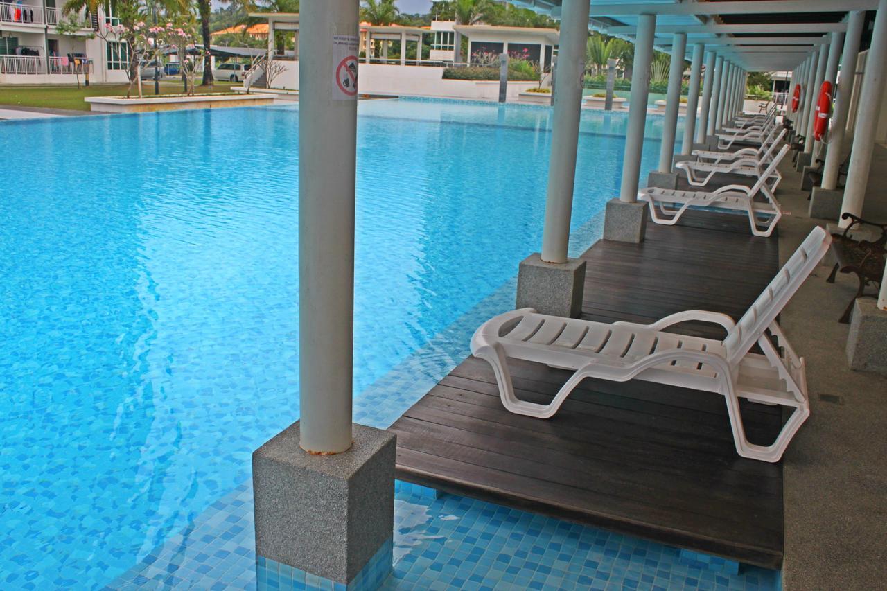 Hello Kitty Signature Suite Sandakan Buitenkant foto
