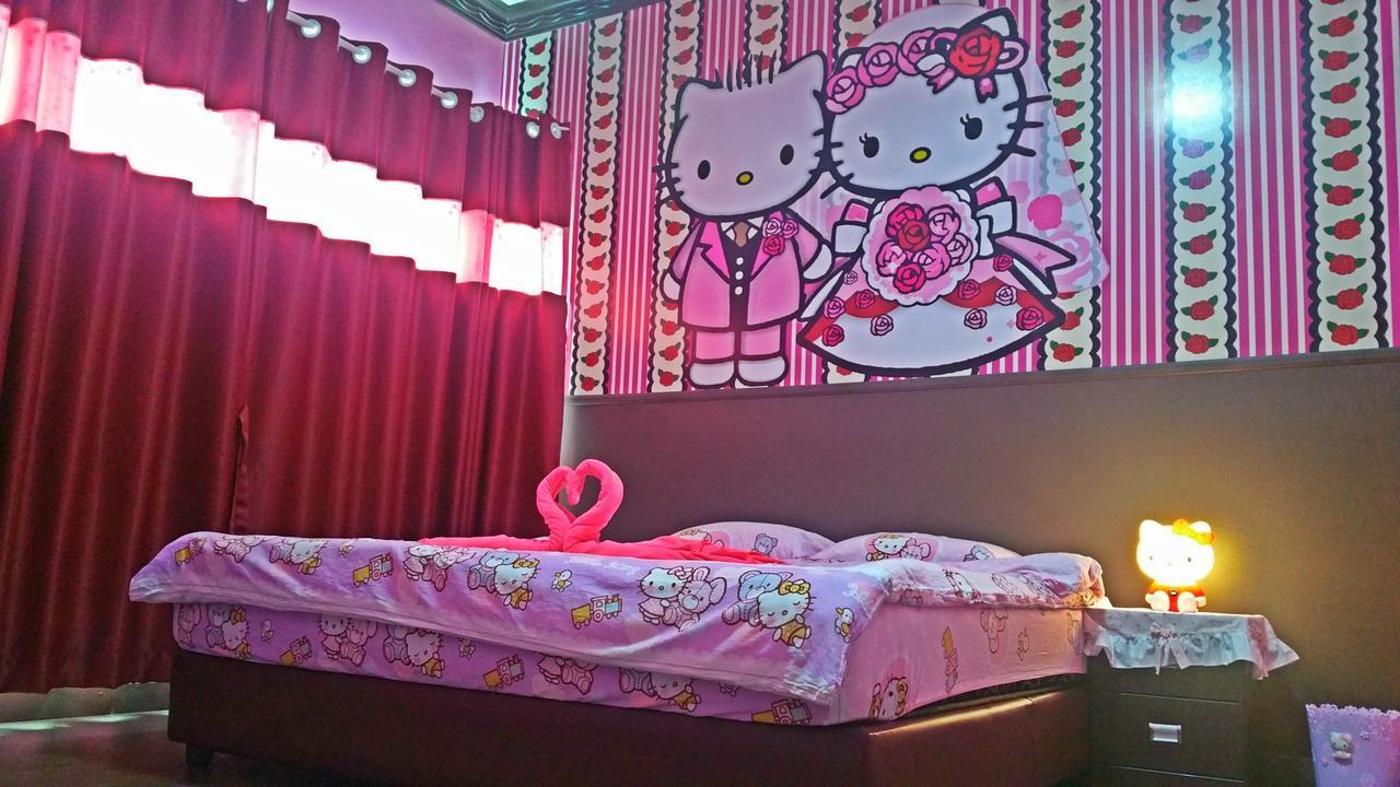 Hello Kitty Signature Suite Sandakan Buitenkant foto